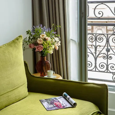 オテル アデル ＆ ジュール 4*