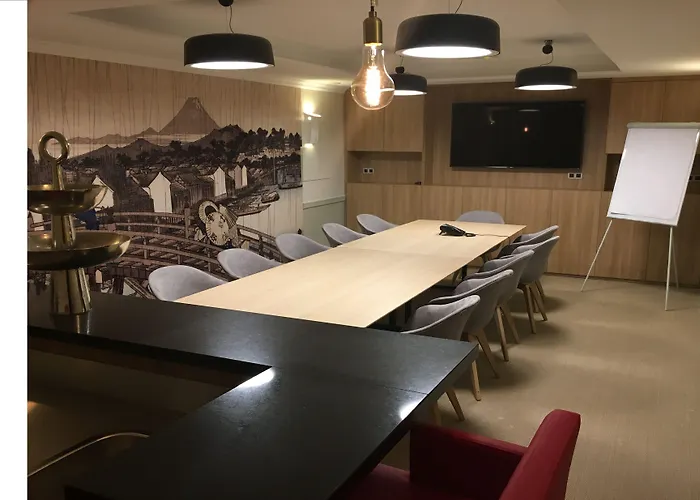 Adele & Jules Отель 4*