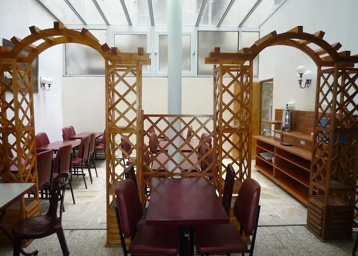 Отель Adele & Jules